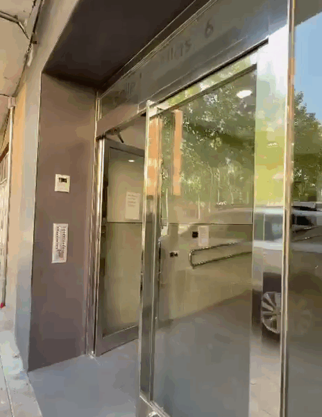 portal de acero inoxidable