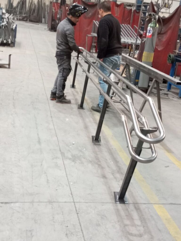 Barandilla doble pasamanos con dos alturas