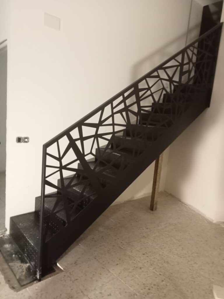 escalera chapa lagrimada 1