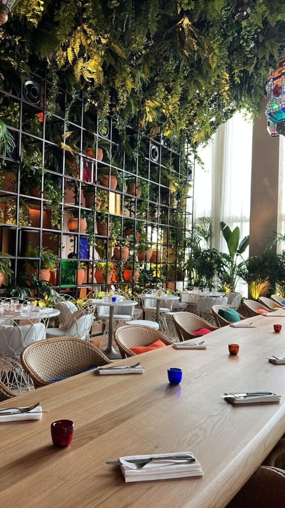 rejilla en tubo para jardín vertical 8