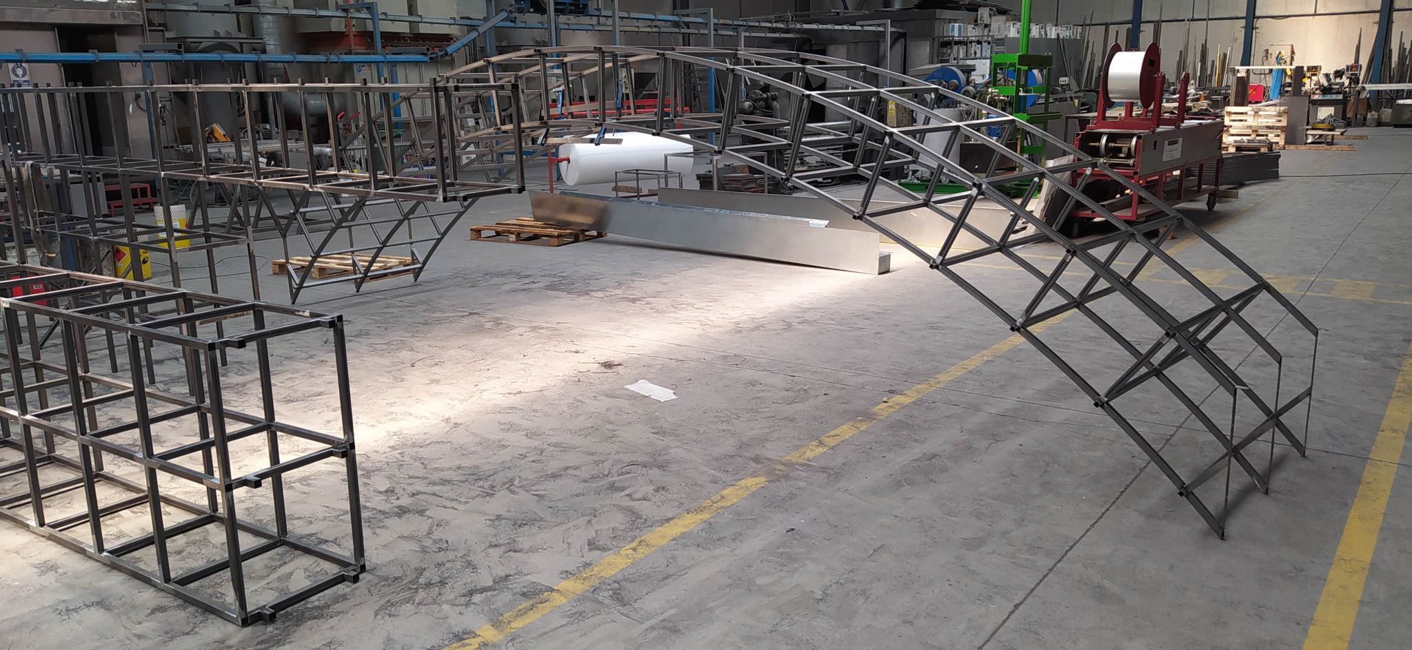 rejilla en tubo para jardín vertical 9